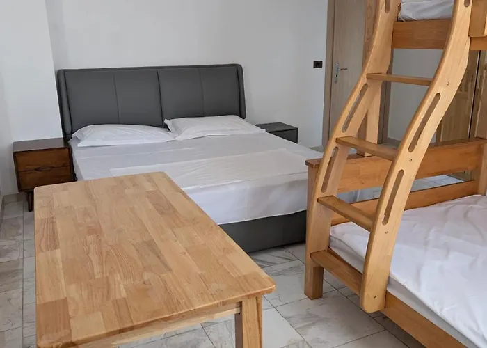 Kastriotet-hotel 4* Lezhë